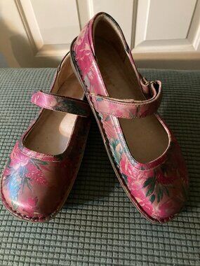 ALEGRIA -WOMENS FLORAL PATTERN LEATHER MARY JANES 40